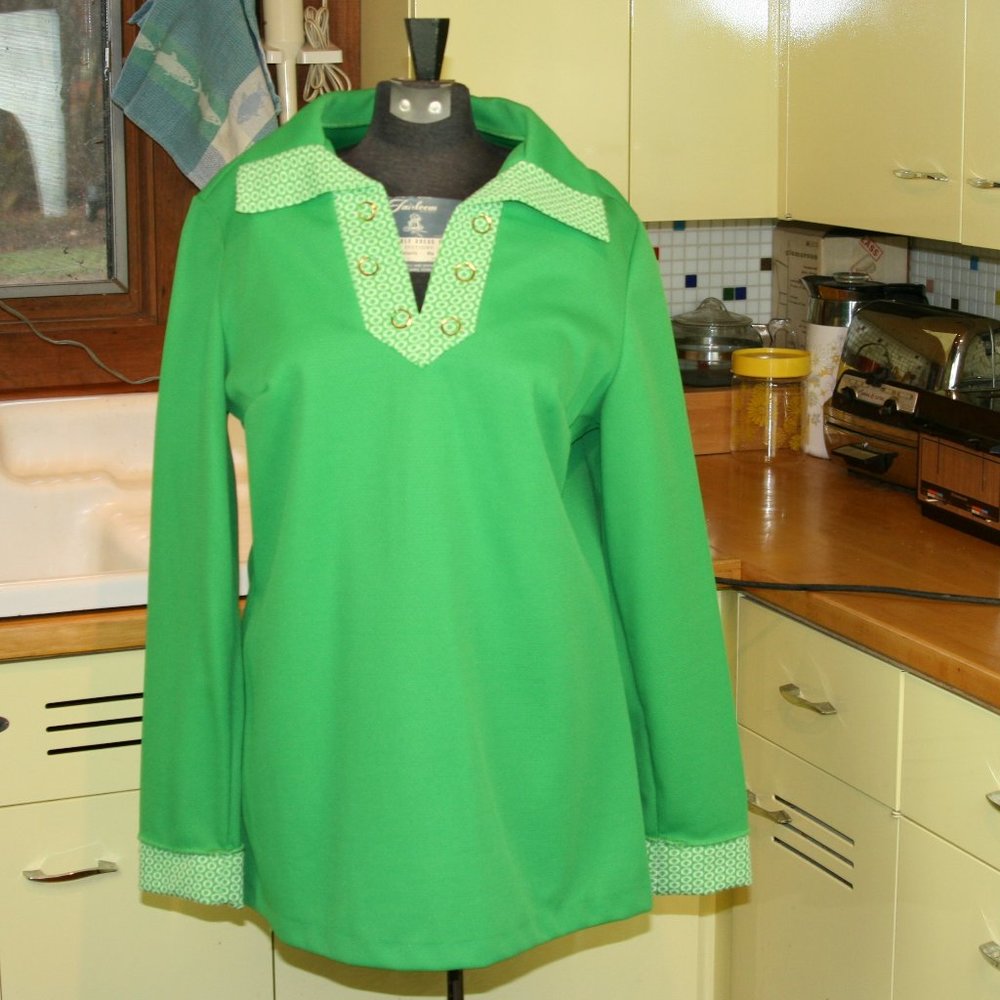 Vintage Beeline Fashions Hipster Blouse Shirt
